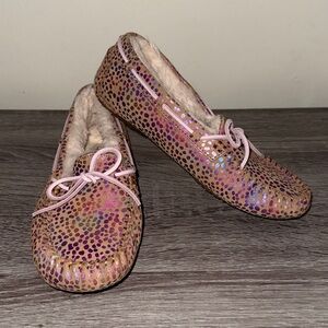 UGG Dakota Spot Moccasin Loafers in Chestnut Sparkle Suede. Women’s size 5